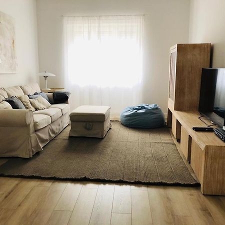 Apartamento espaçoso e confortável no centro do Montijo Exterior foto