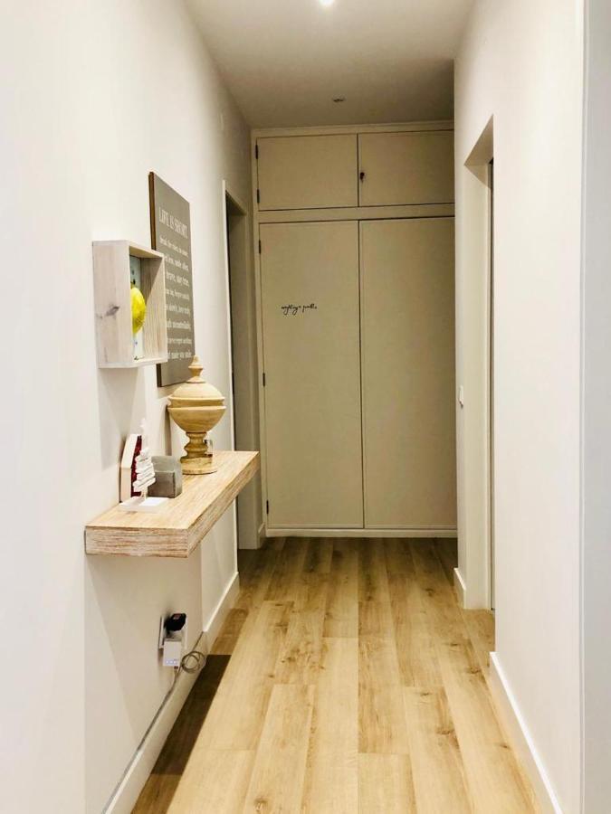 Apartamento espaçoso e confortável no centro do Montijo Exterior foto