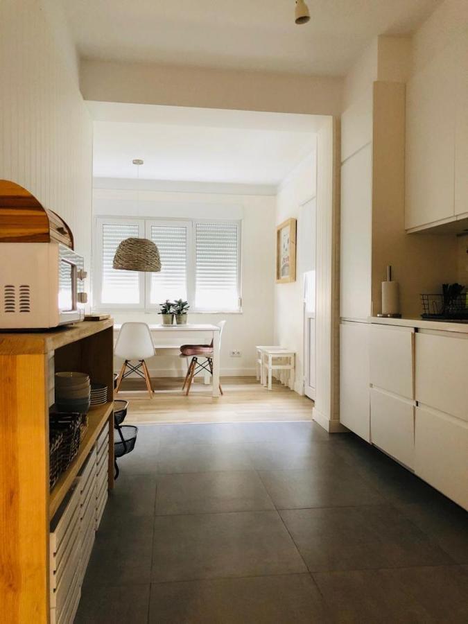 Apartamento espaçoso e confortável no centro do Montijo Exterior foto